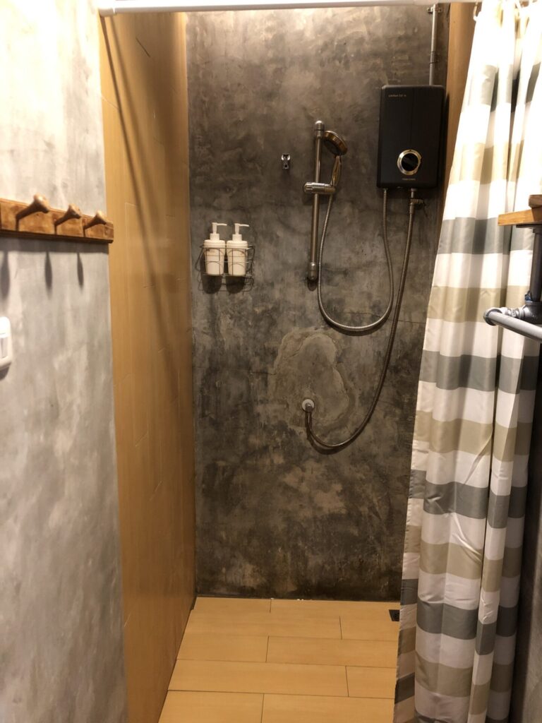 シャワールーム