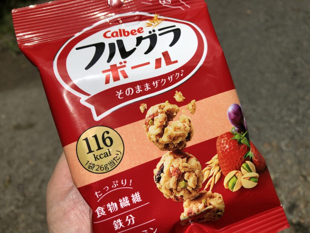 カルビーのフルグラボール