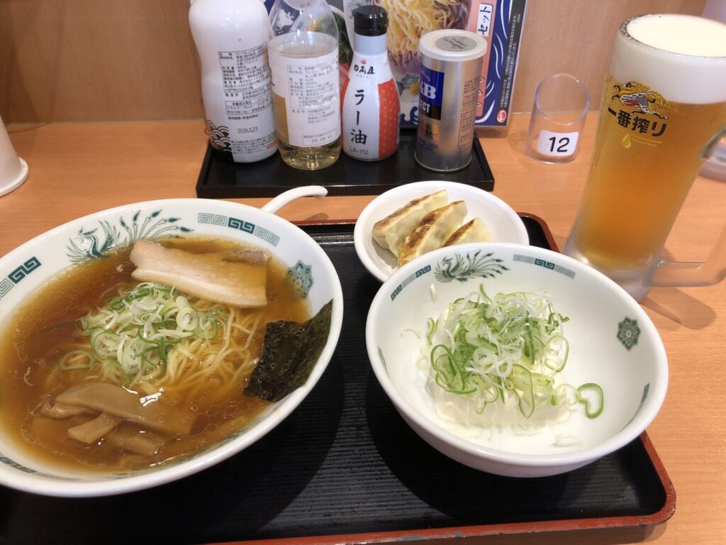 中華そば、餃子3個、冷奴、生ビール