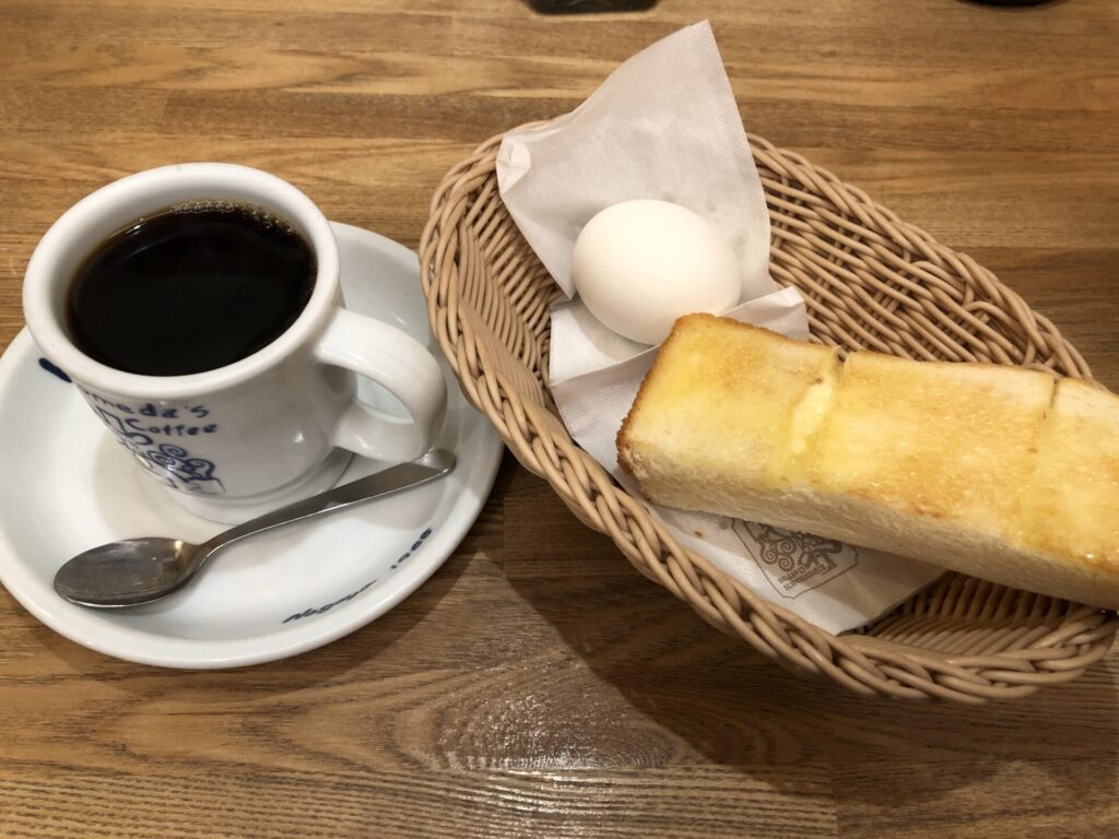 コメダ珈琲のモーニングセット（ブレンドコーヒーとトースト＋ゆで卵）
